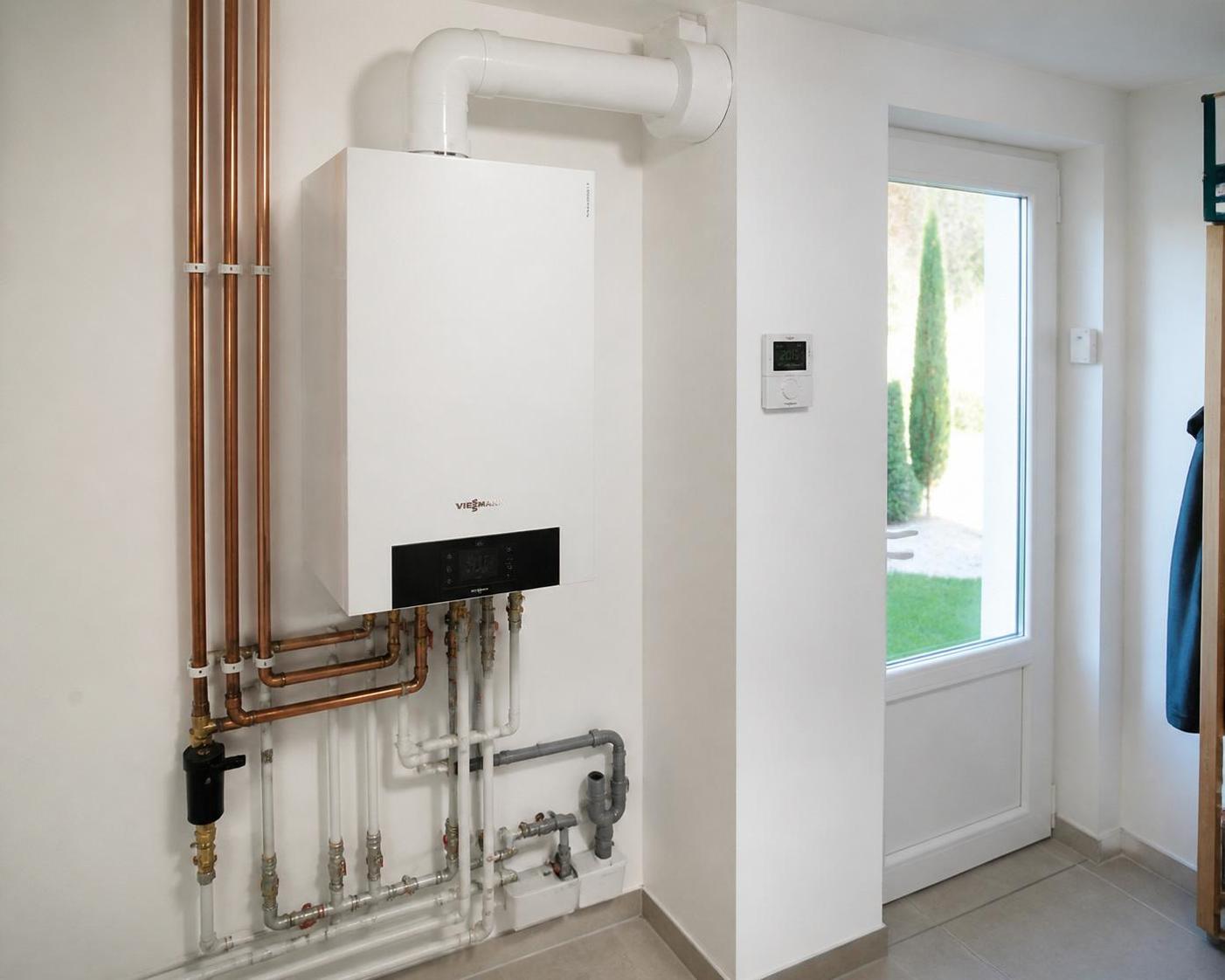 découvrez comment le chauffage à gaz à condensation peut réduire vos dépenses domestiques grâce à son efficacité énergétique et son confort optimal.